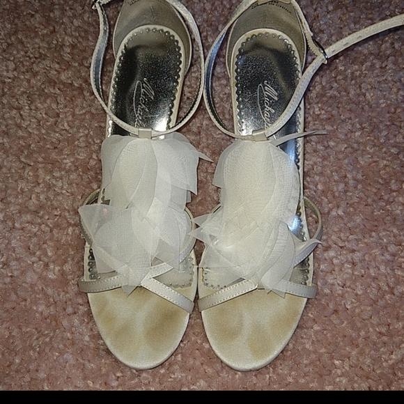 Ivory heels - Picture 5 of 5